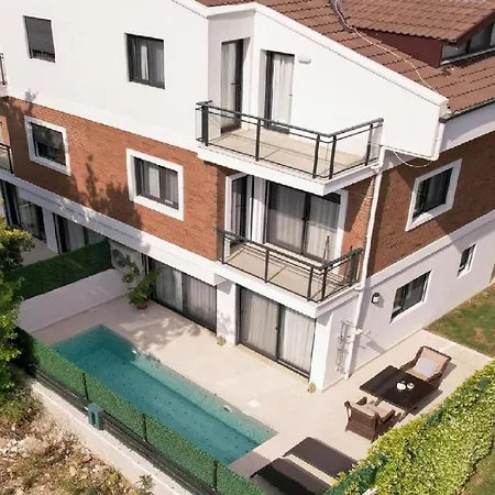 Twin With Private Pool In Fethiye's Center
