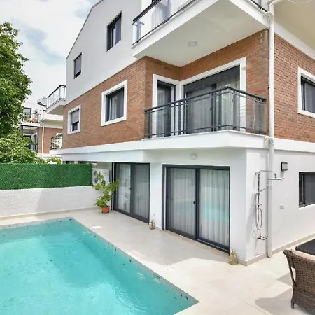 Twin With Private Pool In Fethiye's Center Villa *