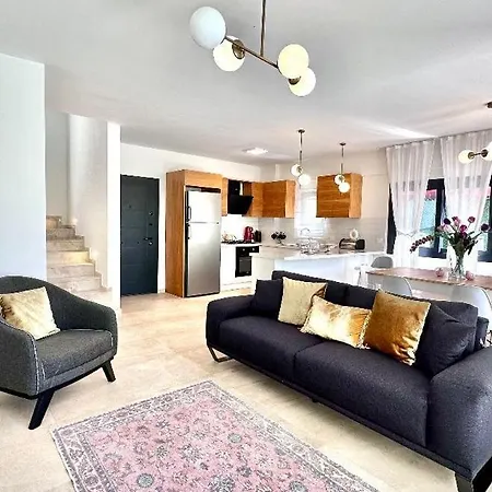 Twin With Private Pool In Fethiye's Center Villa *